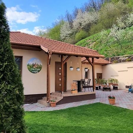 Hos-Cegledi Vendeghaz Miskolc -Oenallo Otthon, Mely Csak Az Oenoeke المظهر الخارجي الصورة
